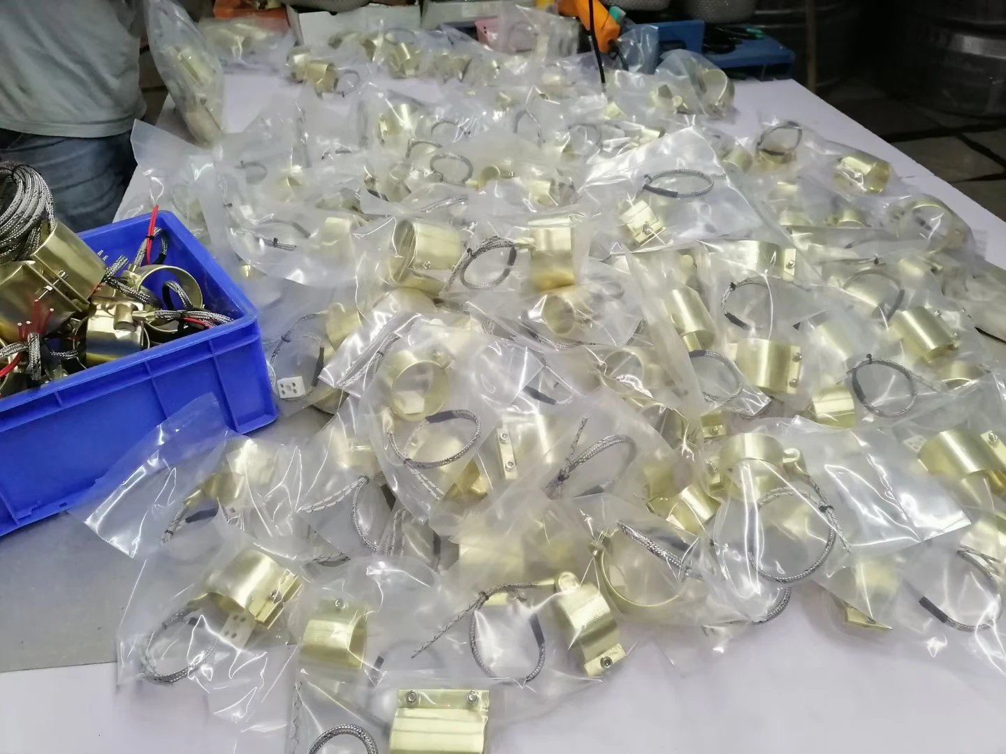 100pcs Sealed Brass Band Heater made are ready